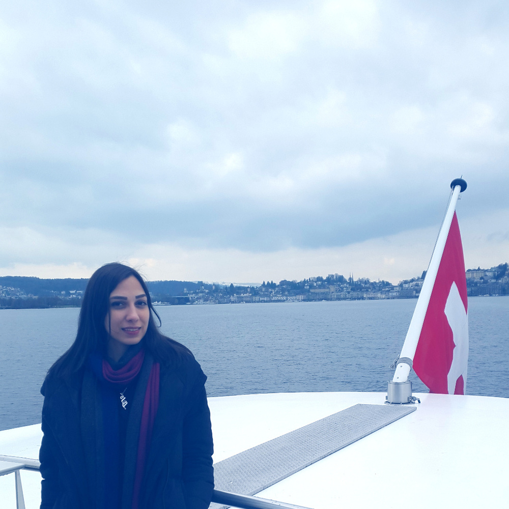 Meet your Posher, Maria